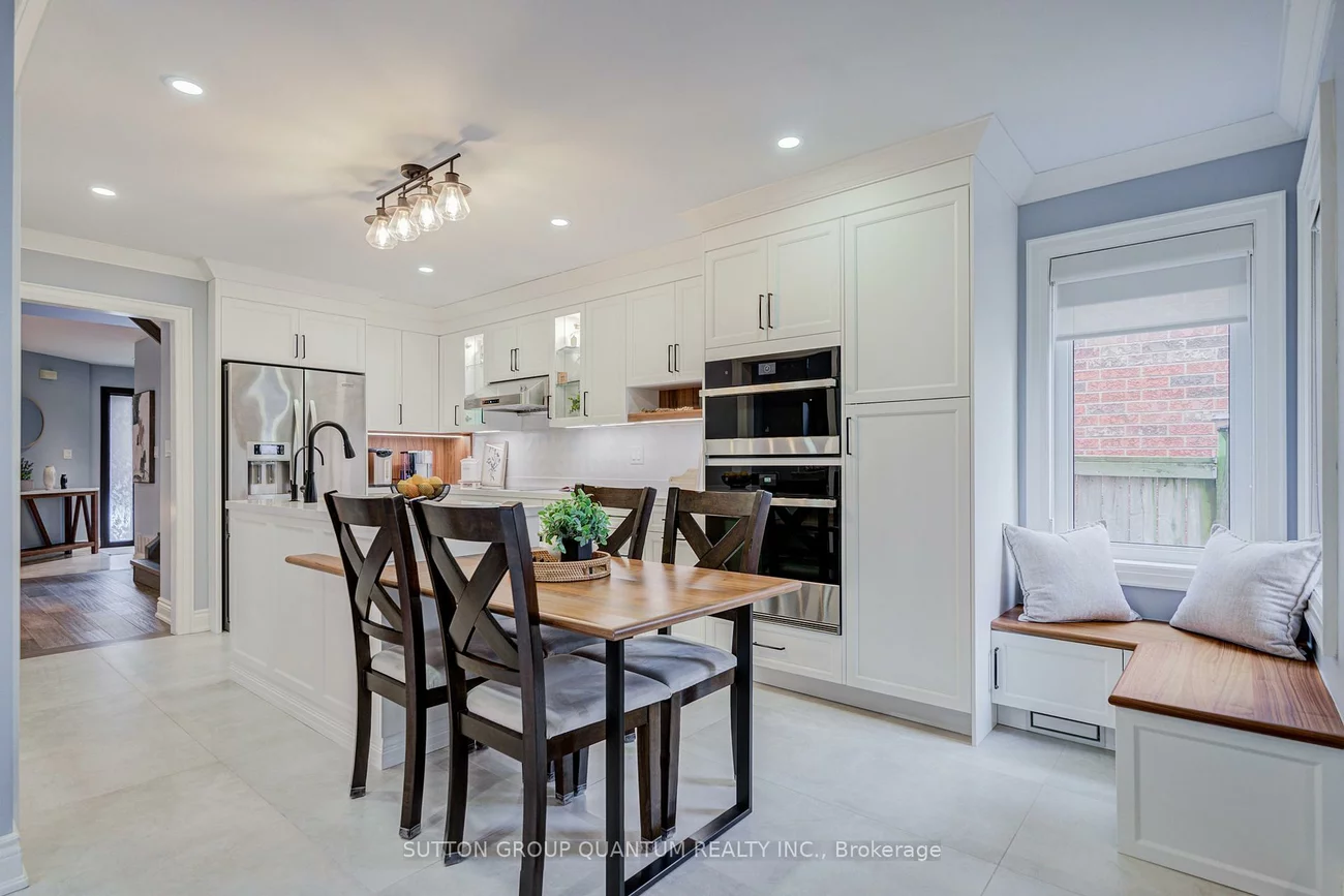 2829, Cartwright, Central Erin Mills, Mississauga