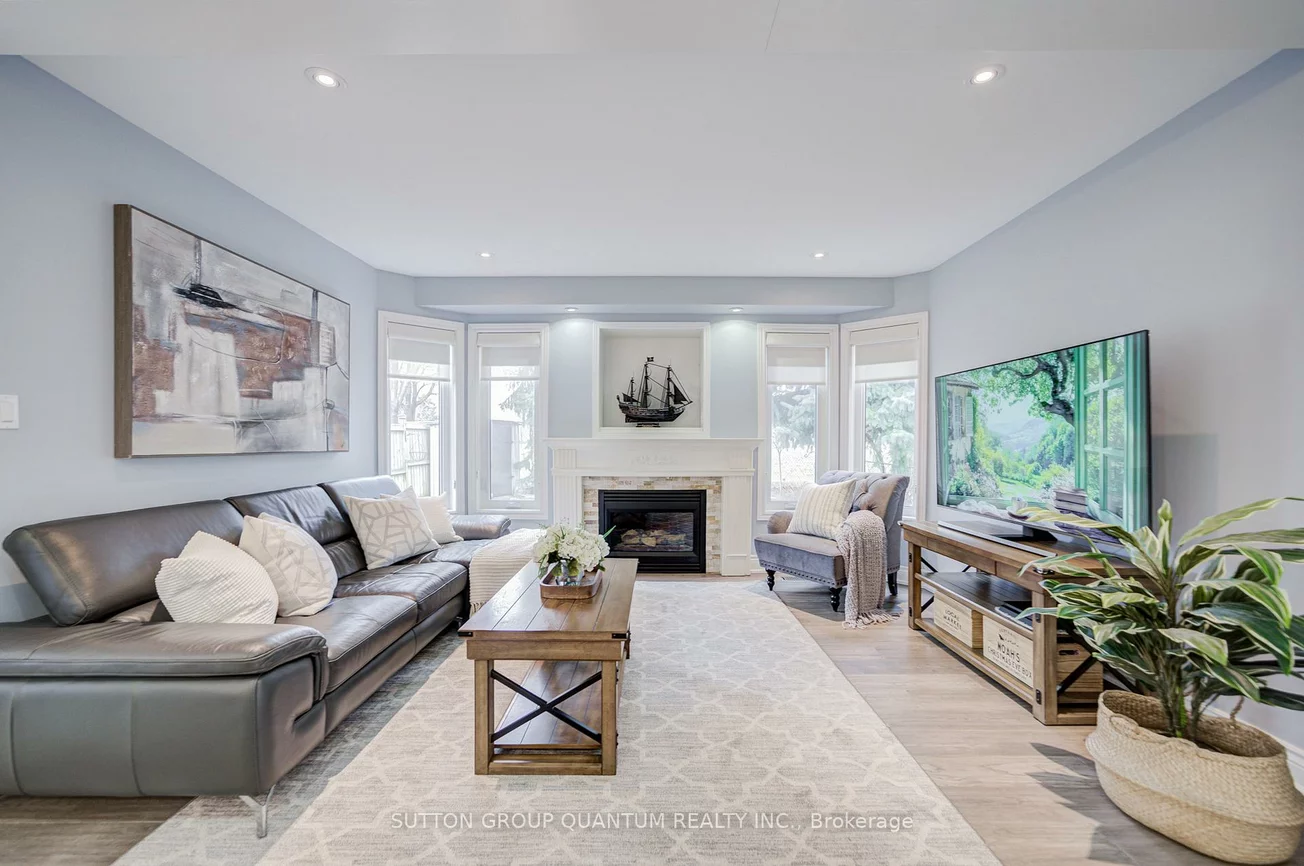 2829, Cartwright, Central Erin Mills, Mississauga