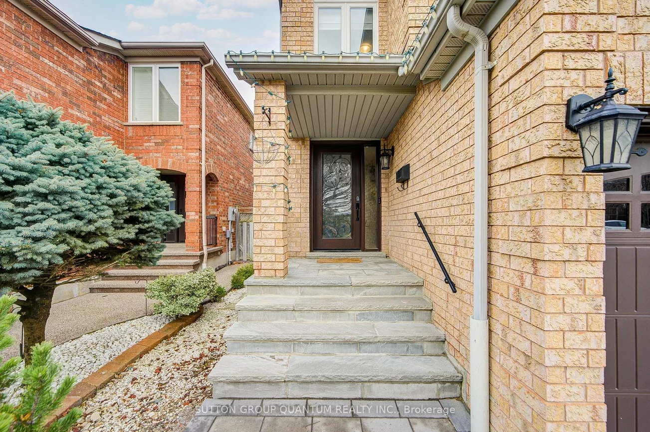 2829, Cartwright, Central Erin Mills, Mississauga