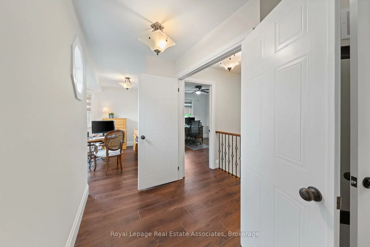 4516, Gullfoot, Hurontario, Mississauga