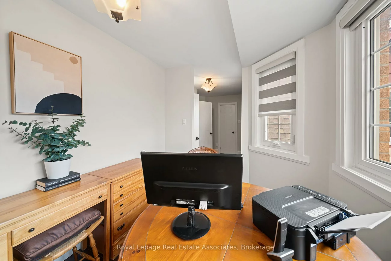 4516, Gullfoot, Hurontario, Mississauga