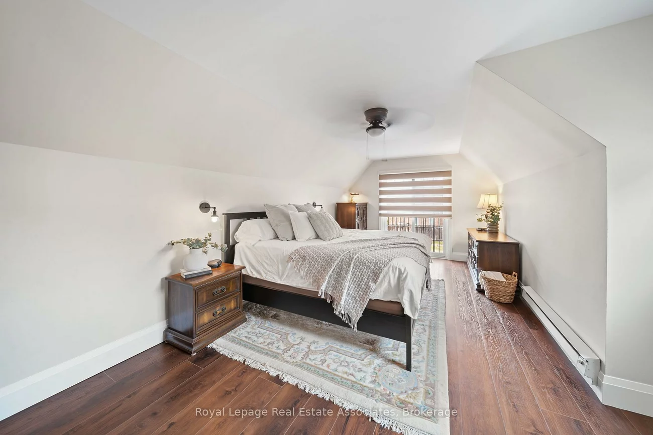 4516, Gullfoot, Hurontario, Mississauga