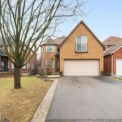 4516, Gullfoot, Hurontario, Mississauga