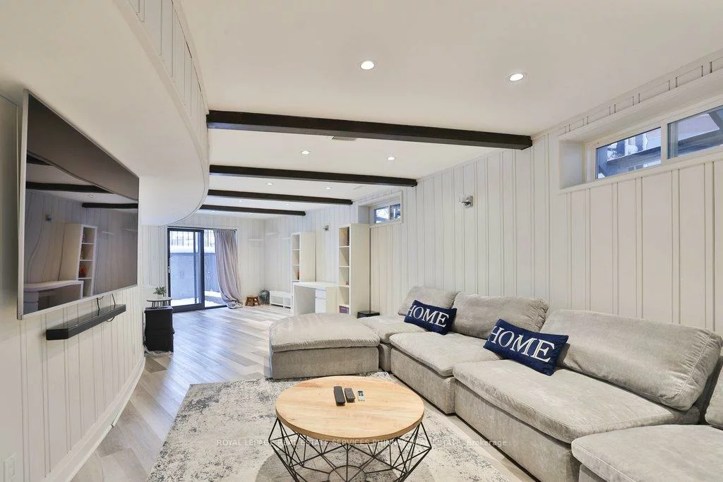 1352, Nocturne, Lorne Park, Mississauga