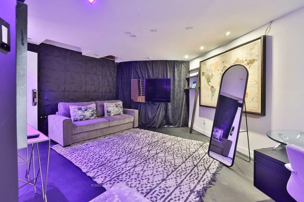 1352, Nocturne, Lorne Park, Mississauga