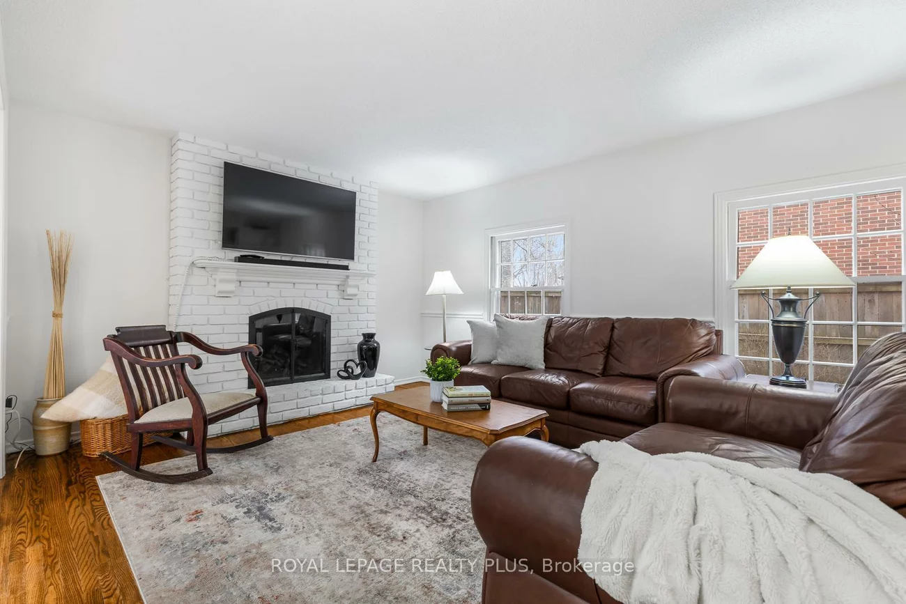 1852, Sherwood Forrest, Sheridan, Mississauga