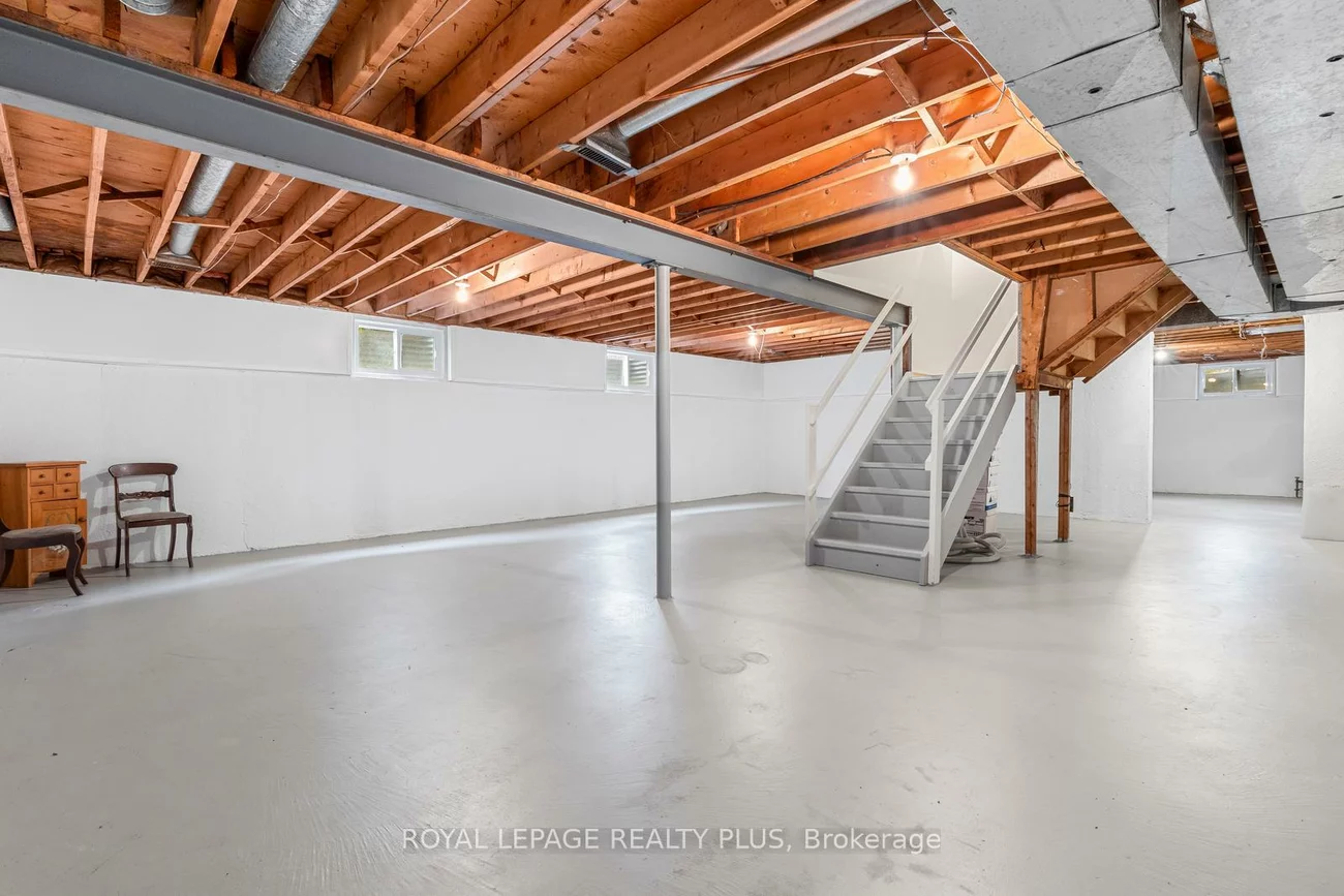 1852, Sherwood Forrest, Sheridan, Mississauga