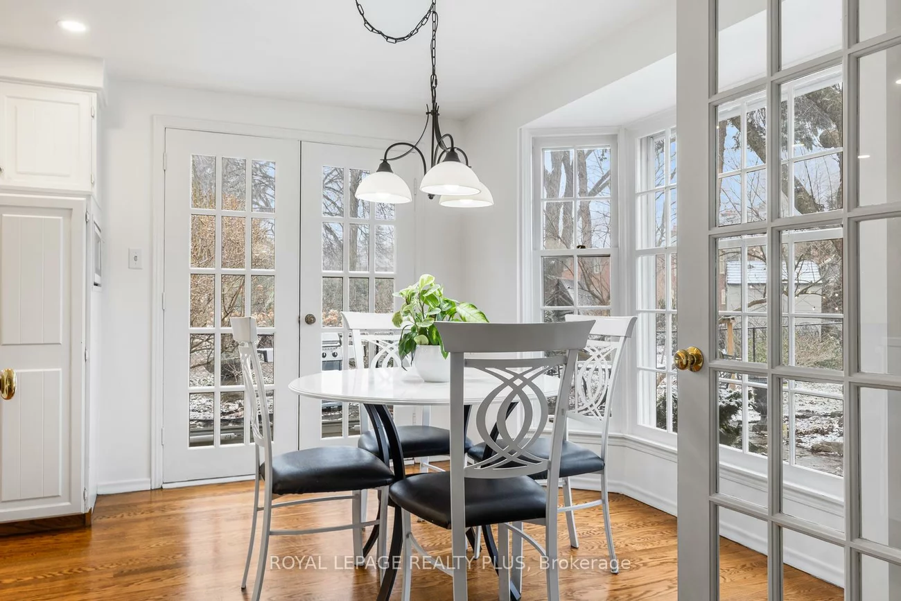 1852, Sherwood Forrest, Sheridan, Mississauga