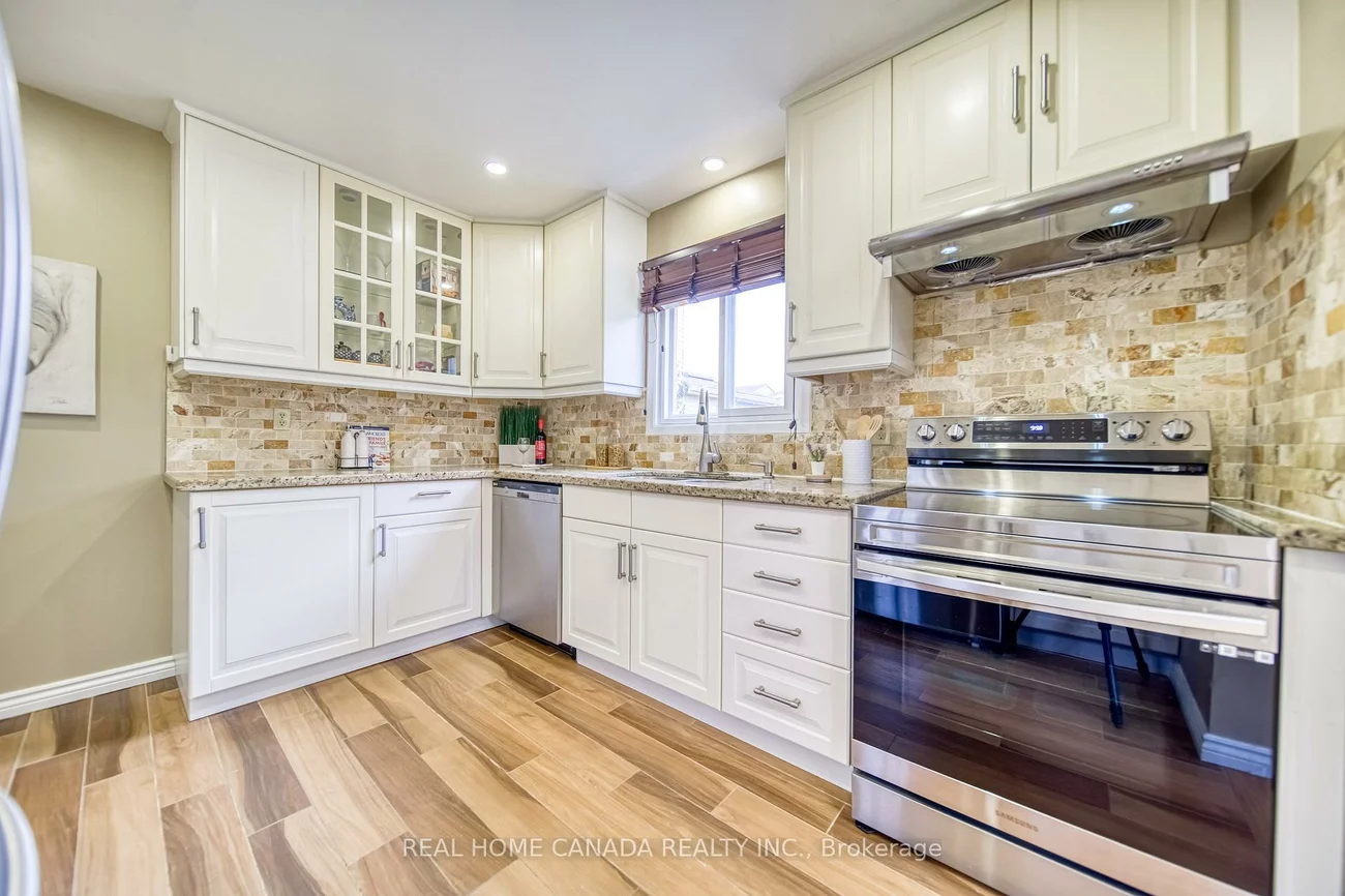 6051, Fullerton, Meadowvale, Mississauga