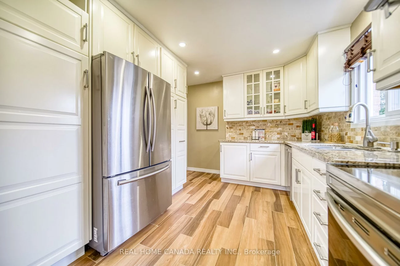 6051, Fullerton, Meadowvale, Mississauga