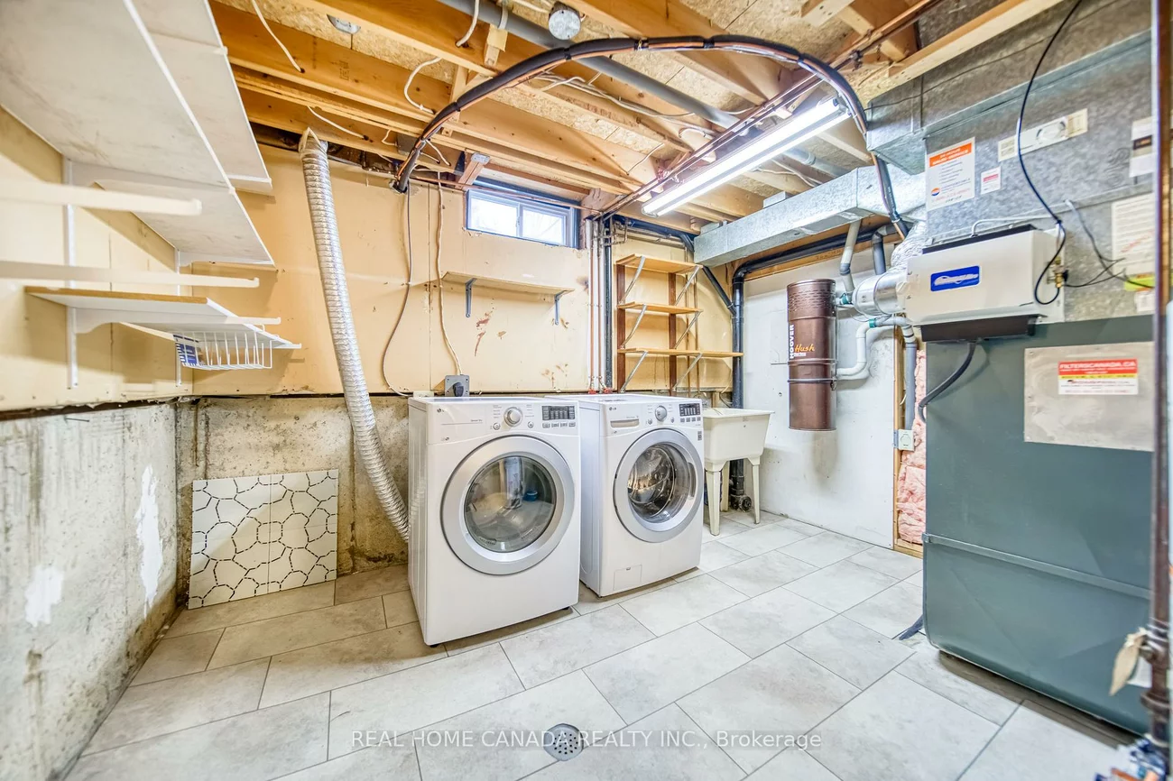 6051, Fullerton, Meadowvale, Mississauga