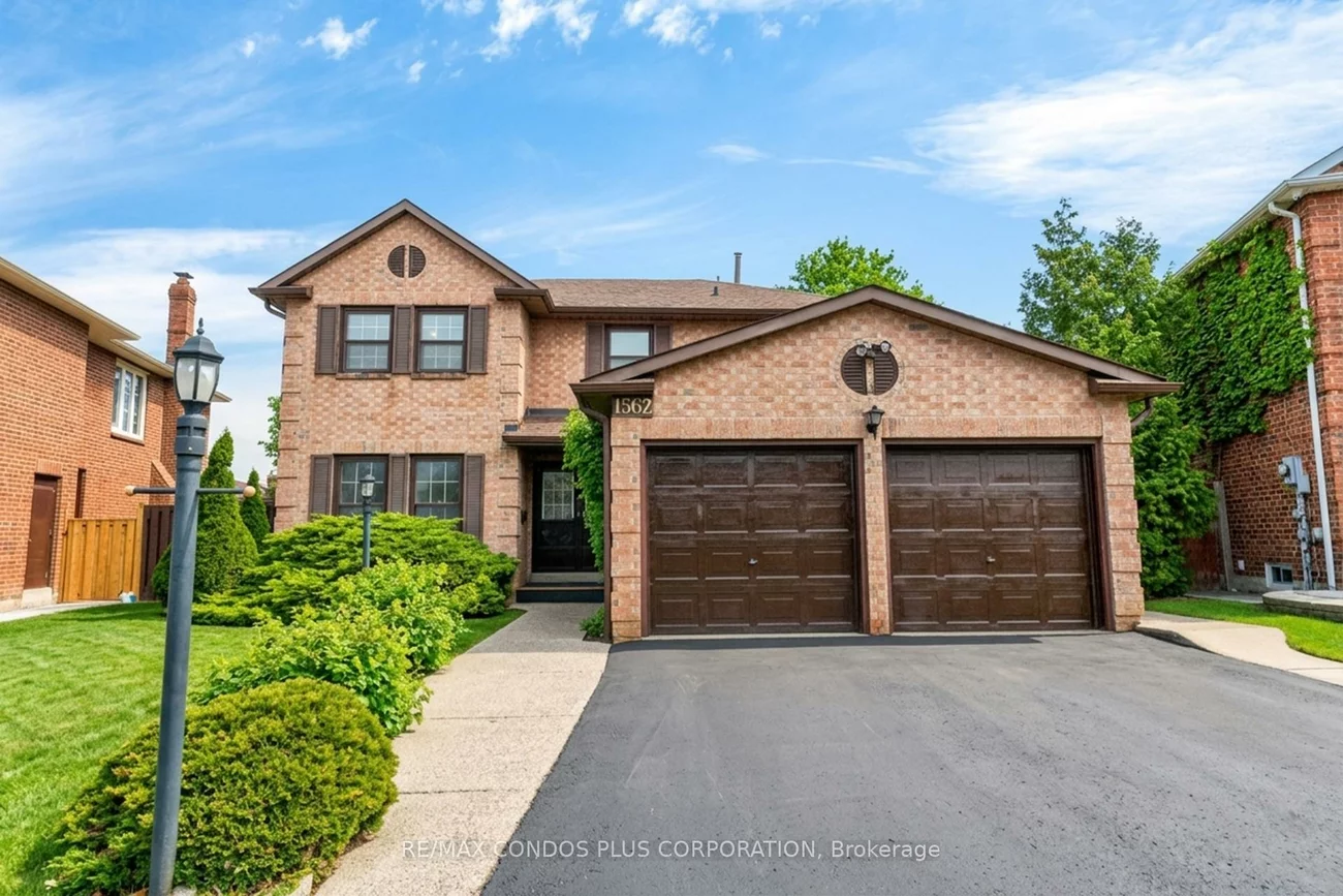 1562, Lovelady, Rathwood, Mississauga
