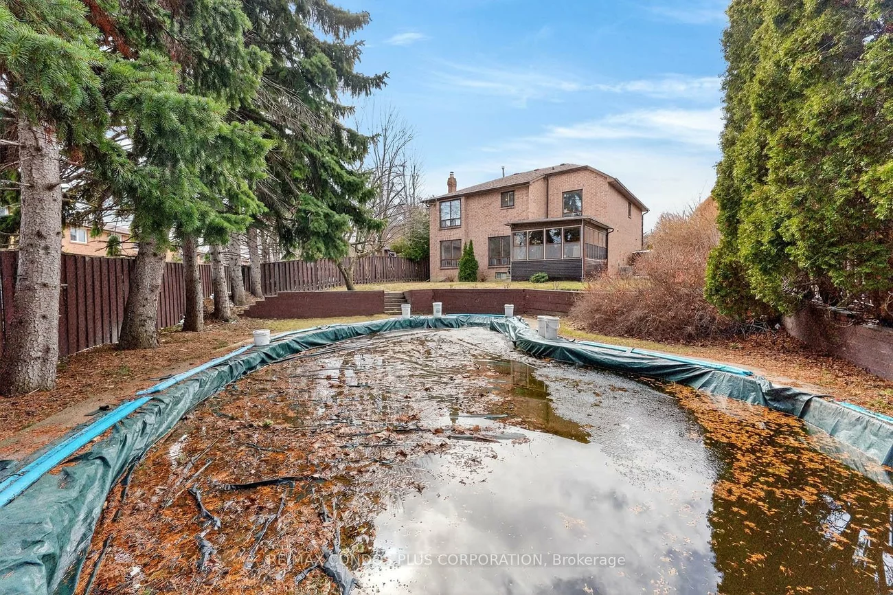 1562, Lovelady, Rathwood, Mississauga