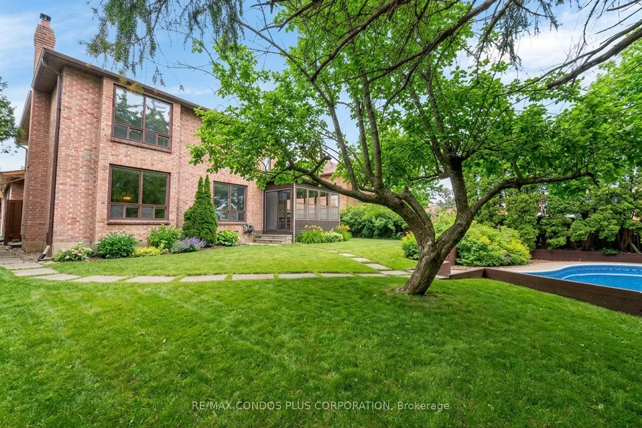 1562, Lovelady, Rathwood, Mississauga