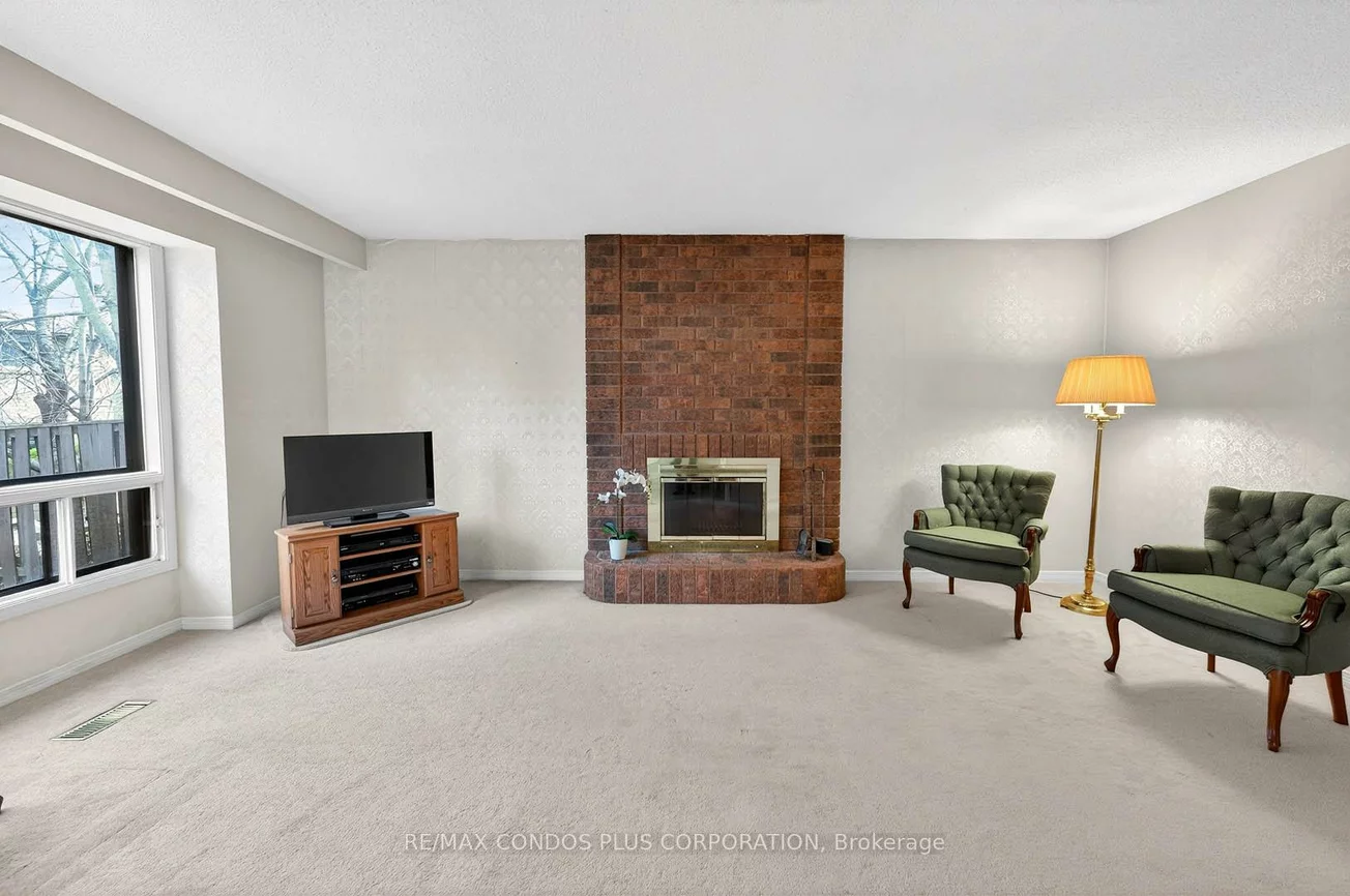 1562, Lovelady, Rathwood, Mississauga