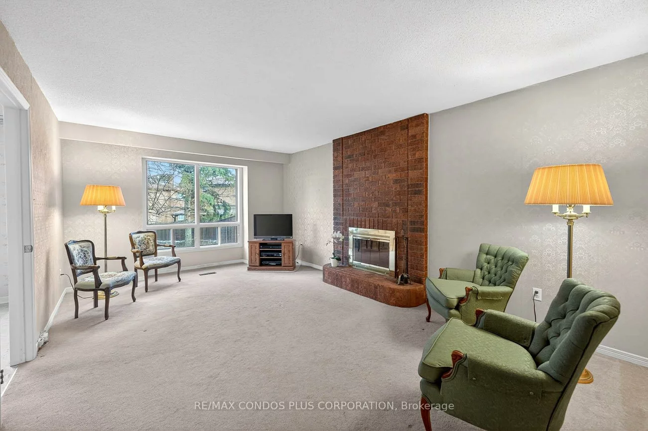 1562, Lovelady, Rathwood, Mississauga