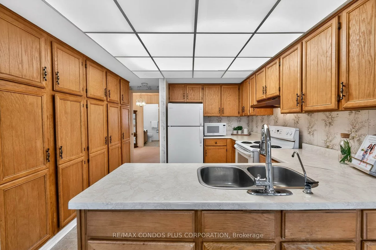 1562, Lovelady, Rathwood, Mississauga