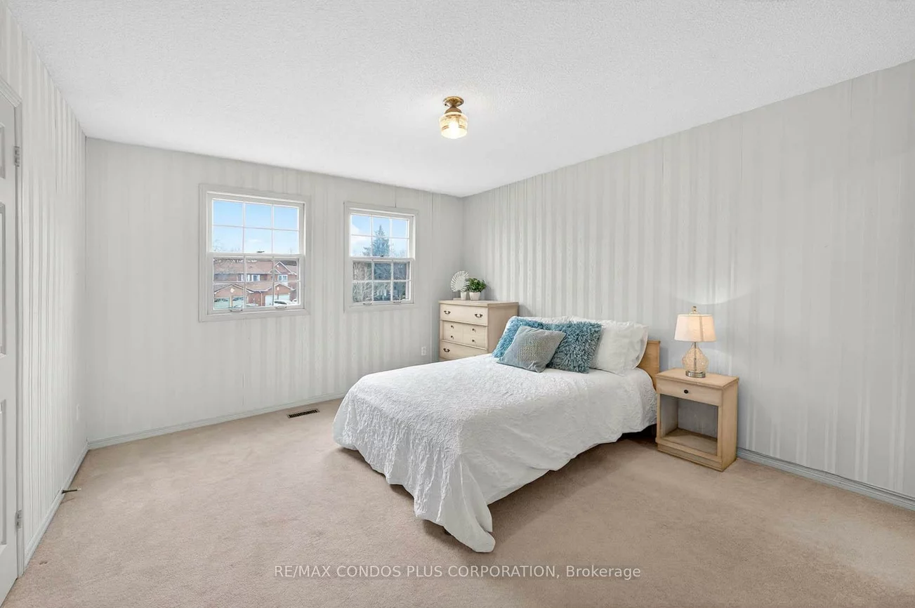 1562, Lovelady, Rathwood, Mississauga