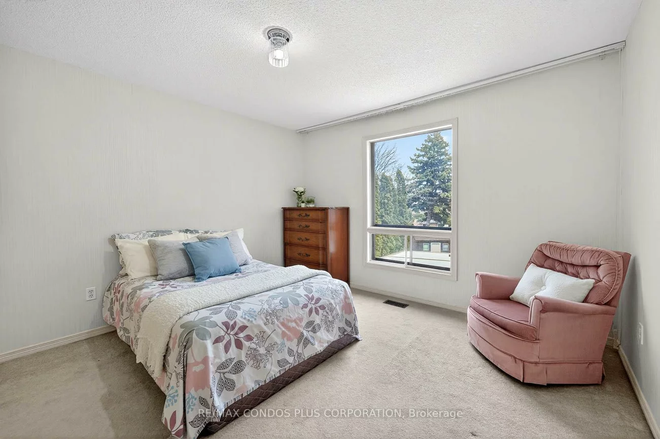 1562, Lovelady, Rathwood, Mississauga