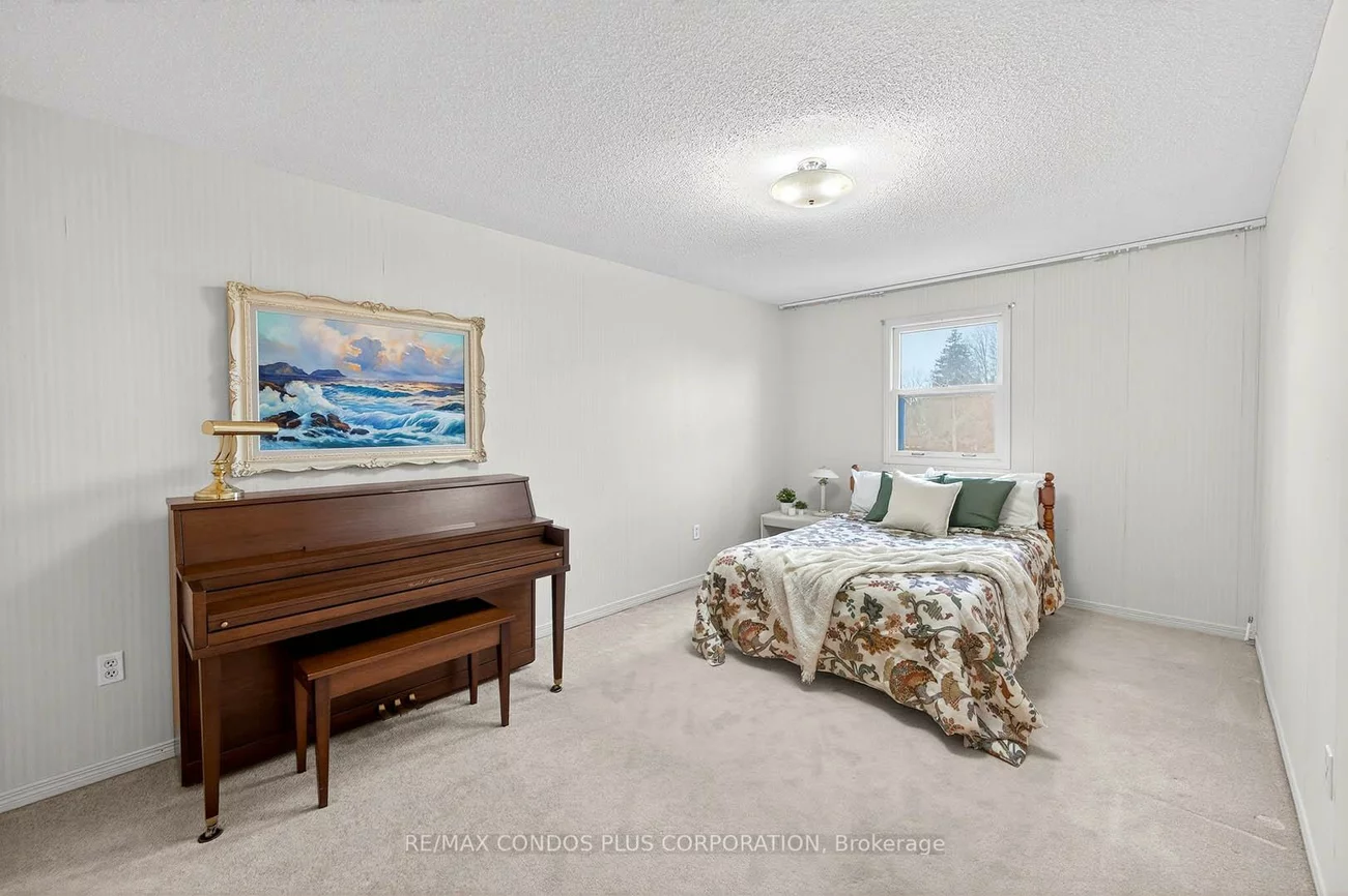 1562, Lovelady, Rathwood, Mississauga