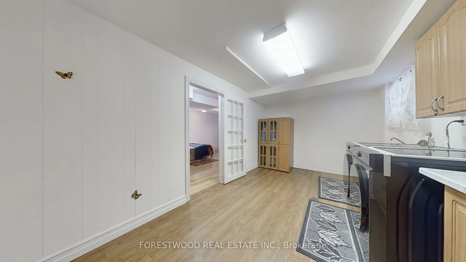 571, Silver Creek, Mississauga Valleys, Mississauga