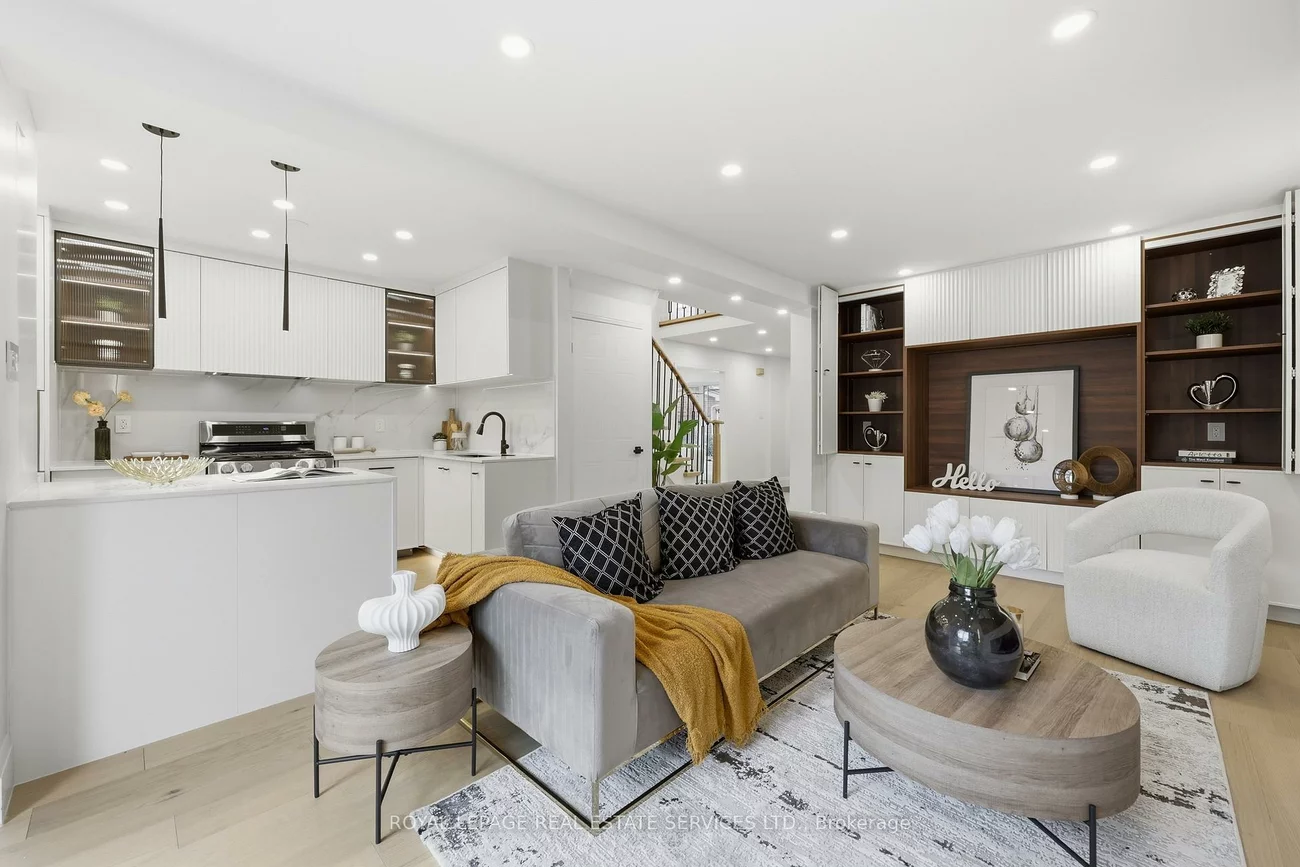 1332, Quinpool, Creditview, Mississauga