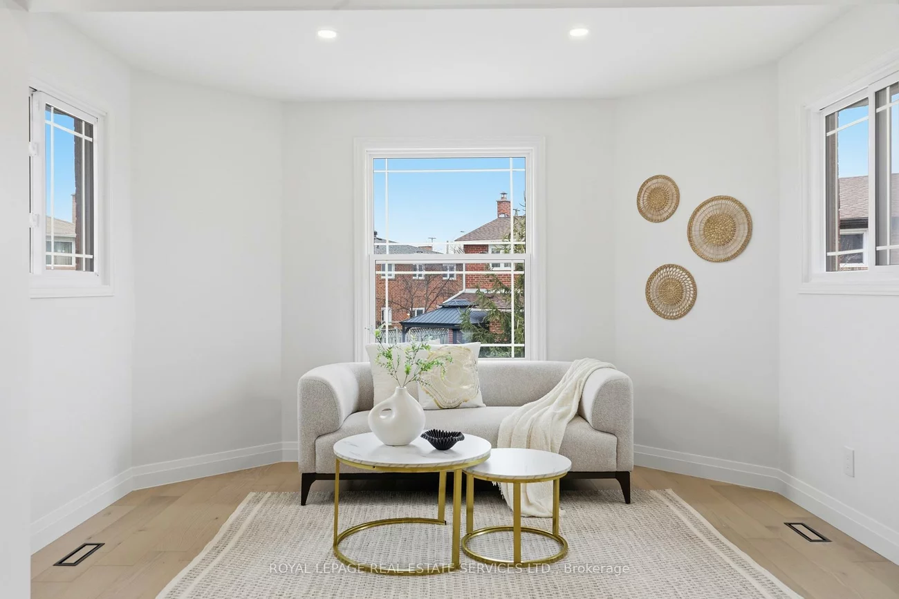 1332, Quinpool, Creditview, Mississauga