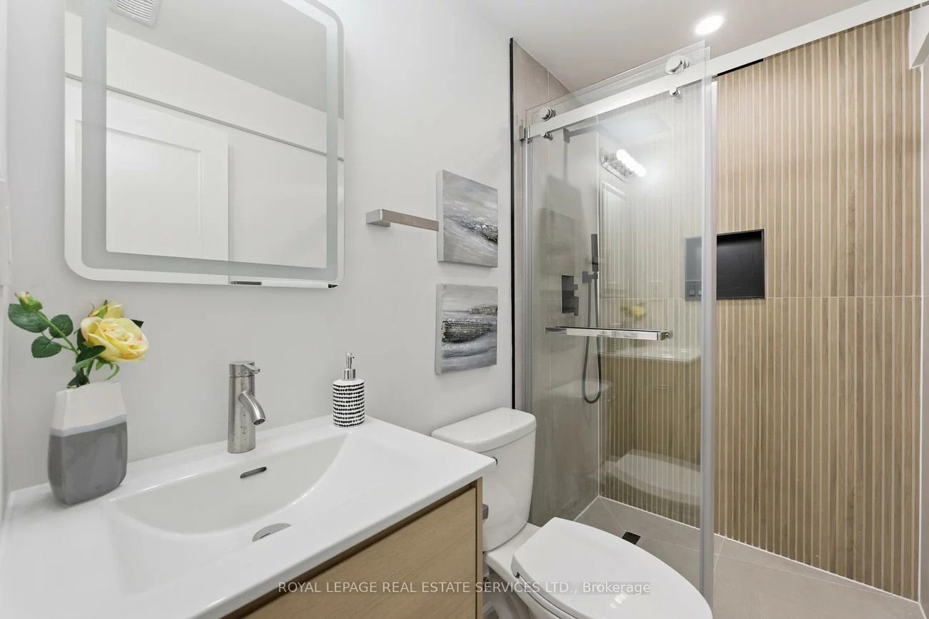 1332, Quinpool, Creditview, Mississauga