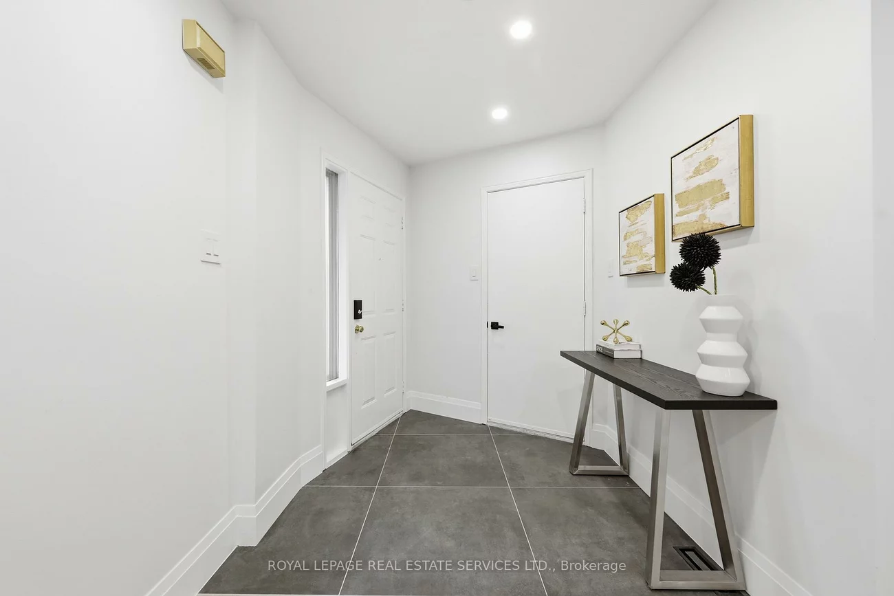 1332, Quinpool, Creditview, Mississauga