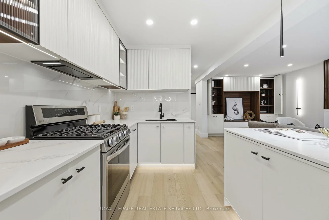 1332, Quinpool, Creditview, Mississauga