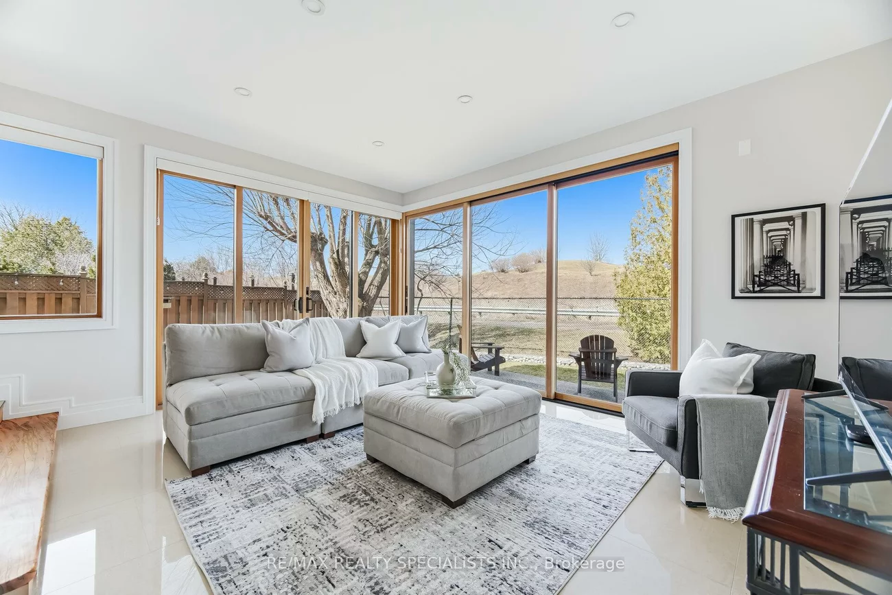 1169, Barnswallow, East Credit, Mississauga