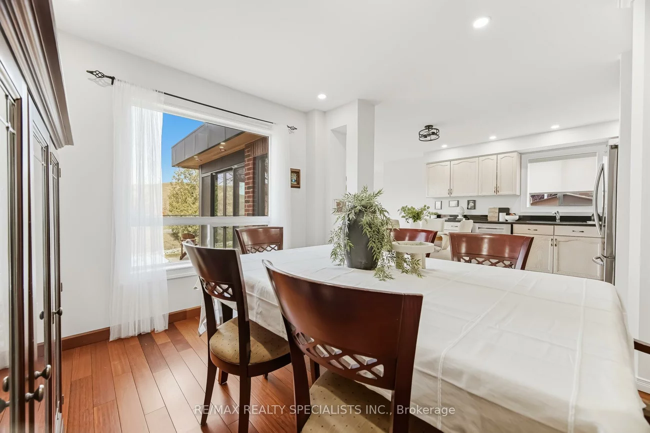 1169, Barnswallow, East Credit, Mississauga