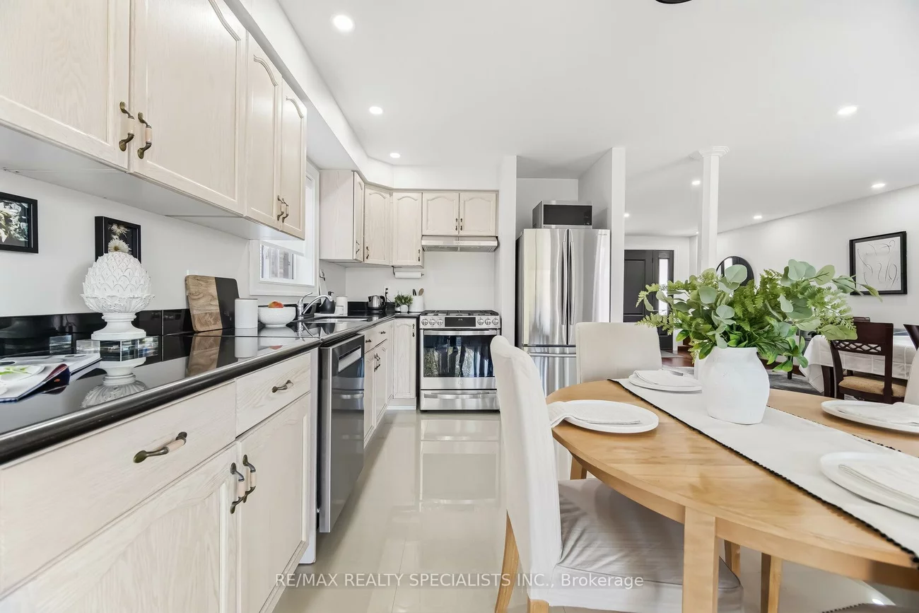 1169, Barnswallow, East Credit, Mississauga