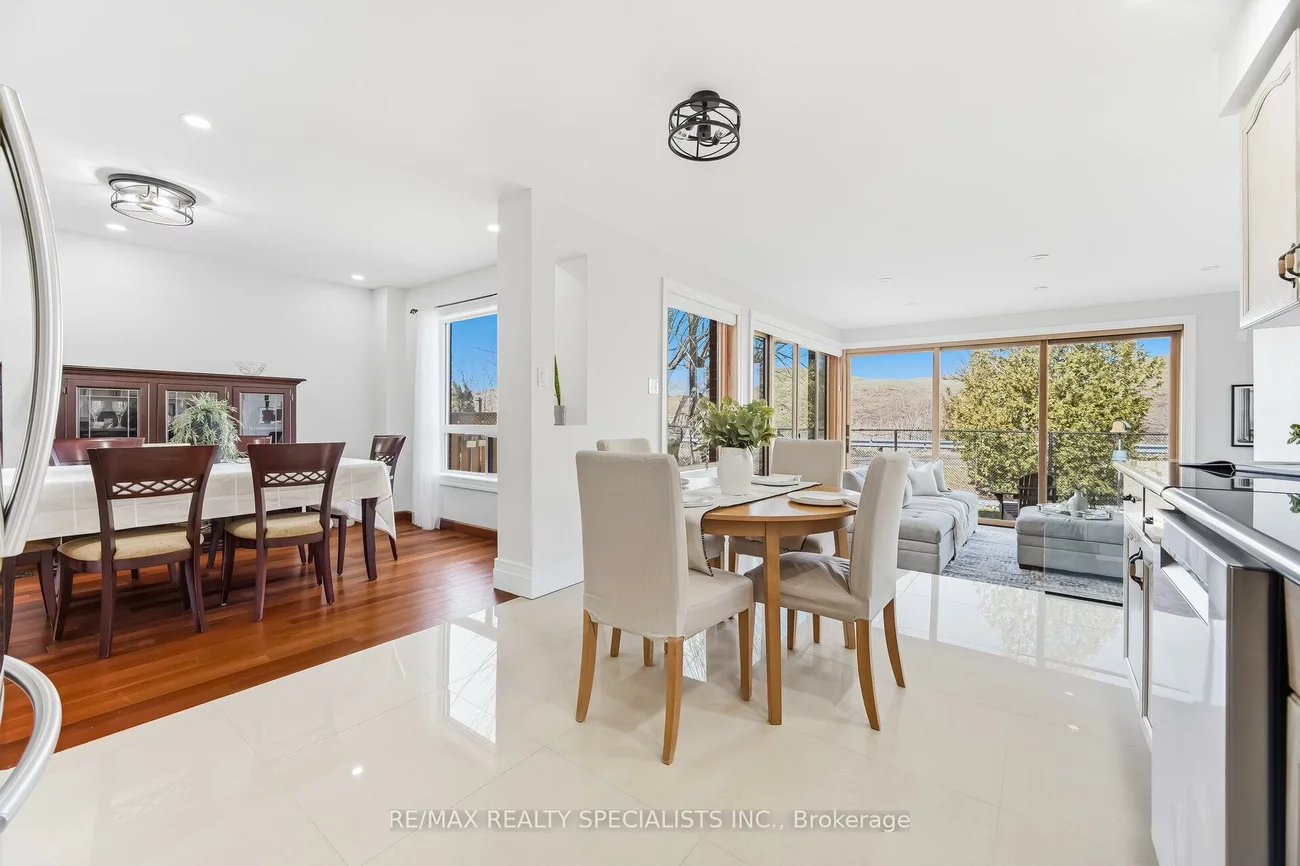 1169, Barnswallow, East Credit, Mississauga