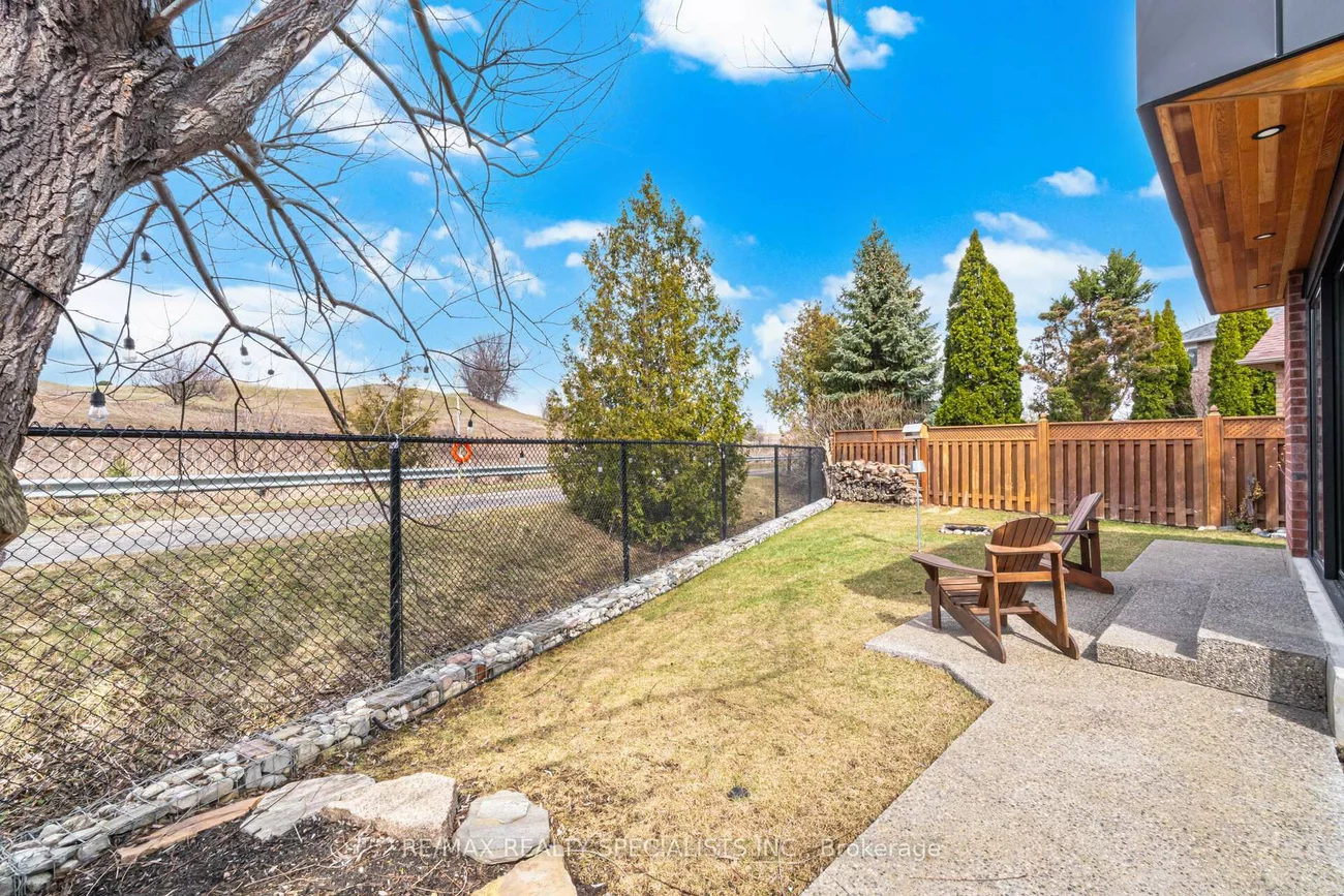 1169, Barnswallow, East Credit, Mississauga