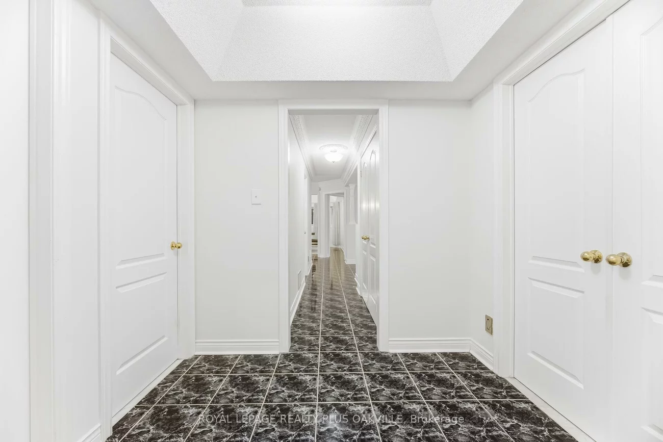 3395, Trelawny, Lisgar, Mississauga