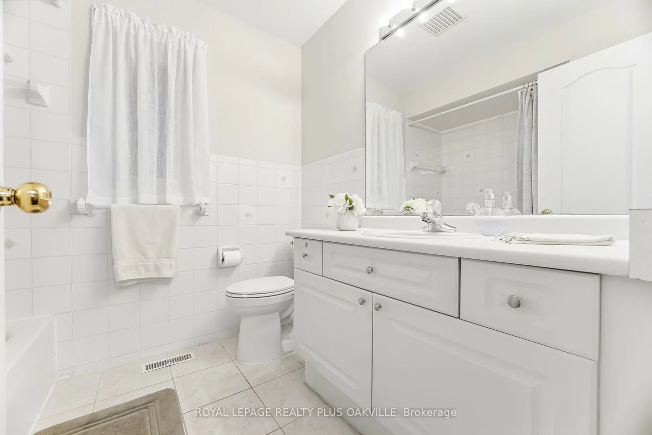 3395, Trelawny, Lisgar, Mississauga