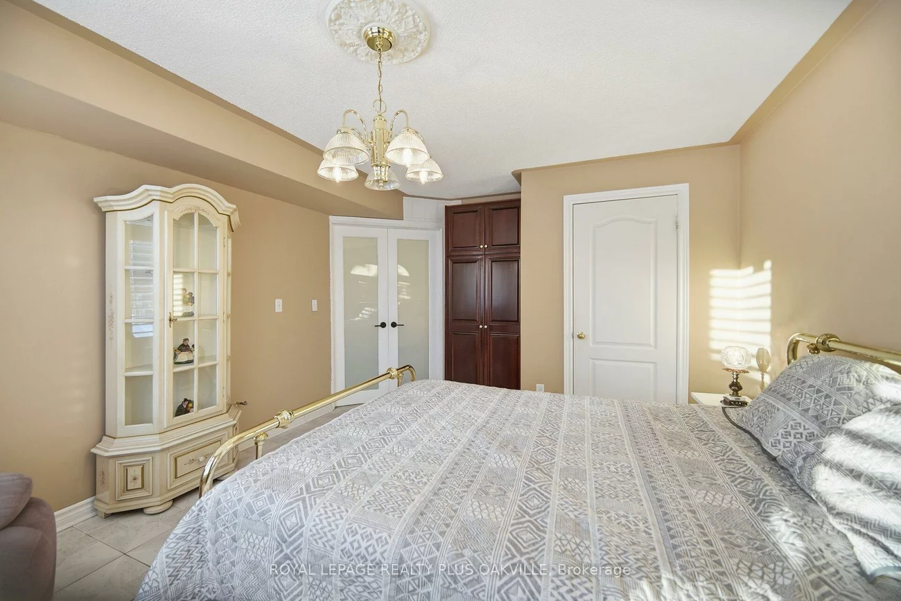 3395, Trelawny, Lisgar, Mississauga