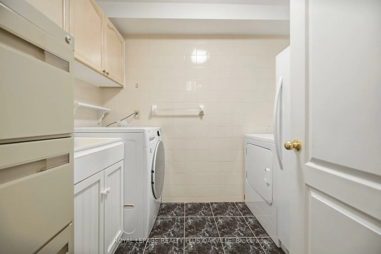 3395, Trelawny, Lisgar, Mississauga