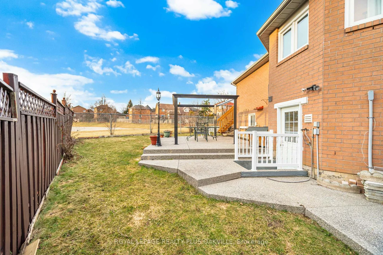 3395, Trelawny, Lisgar, Mississauga