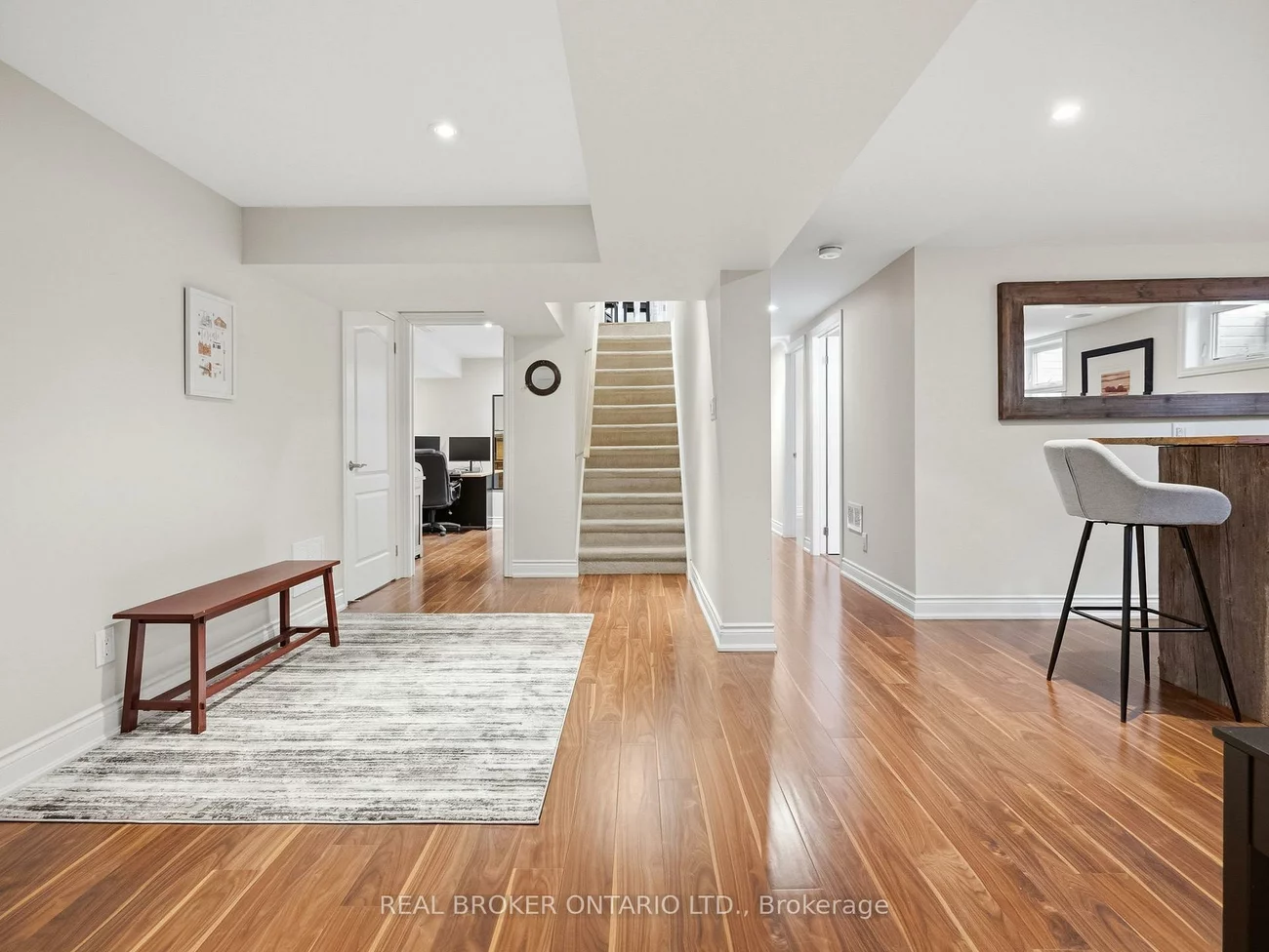 929, Parkland, Clarkson, Mississauga