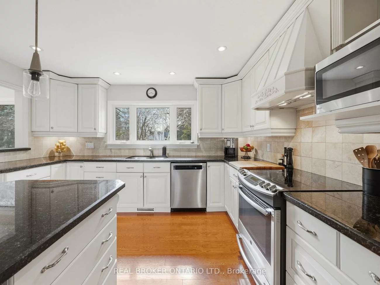 929, Parkland, Clarkson, Mississauga