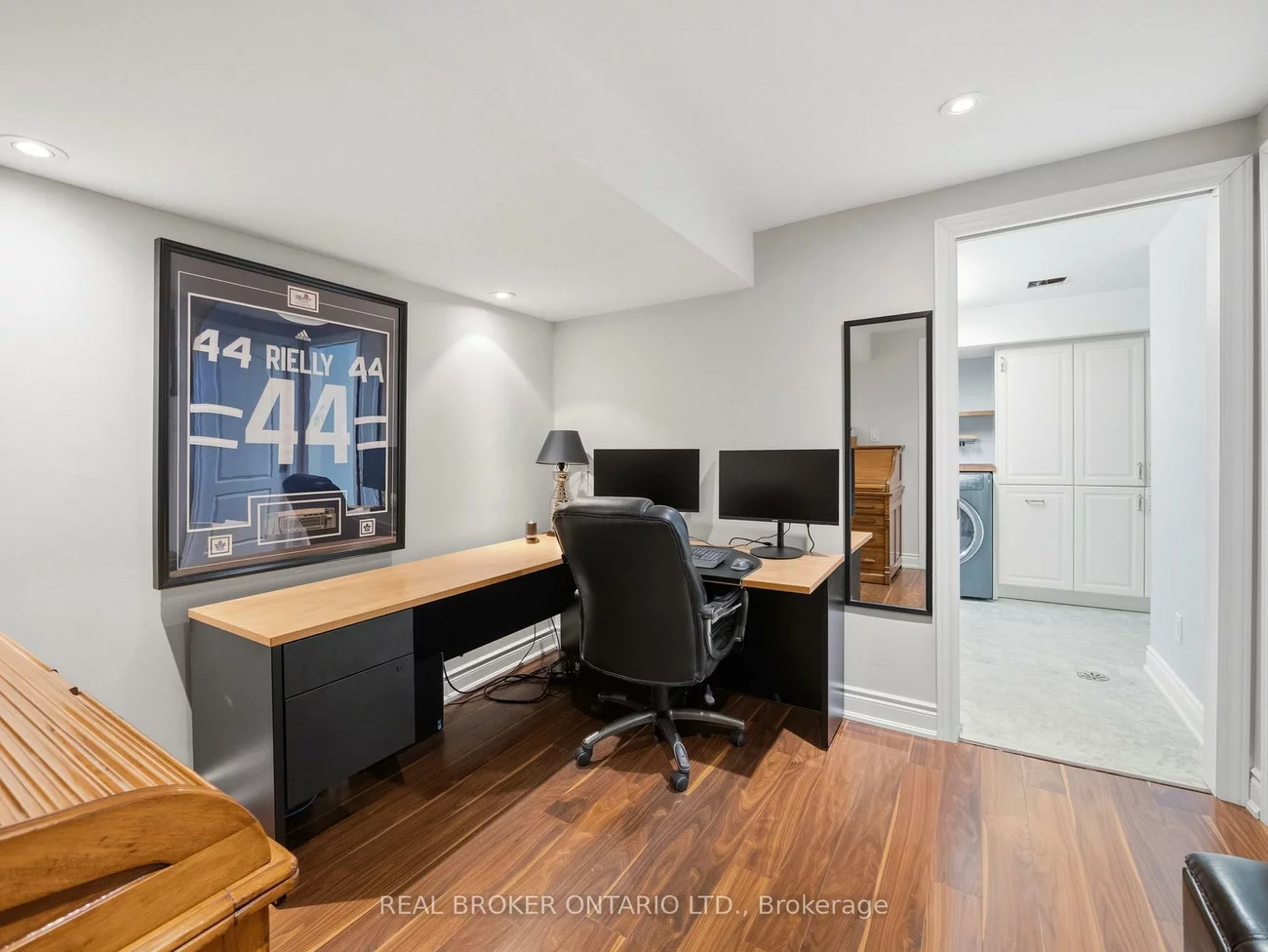 929, Parkland, Clarkson, Mississauga