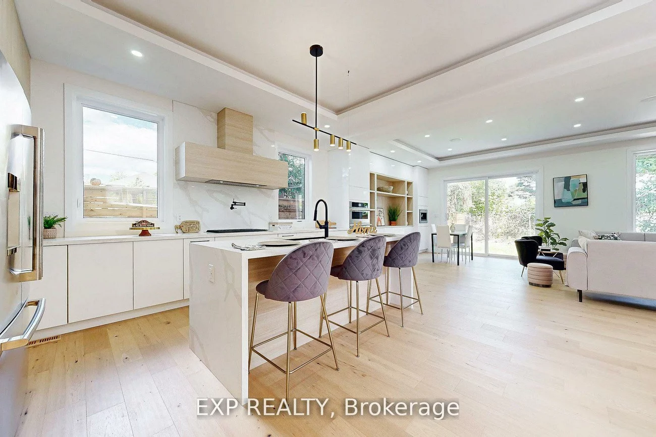 768, Montbeck, Lakeview, Mississauga