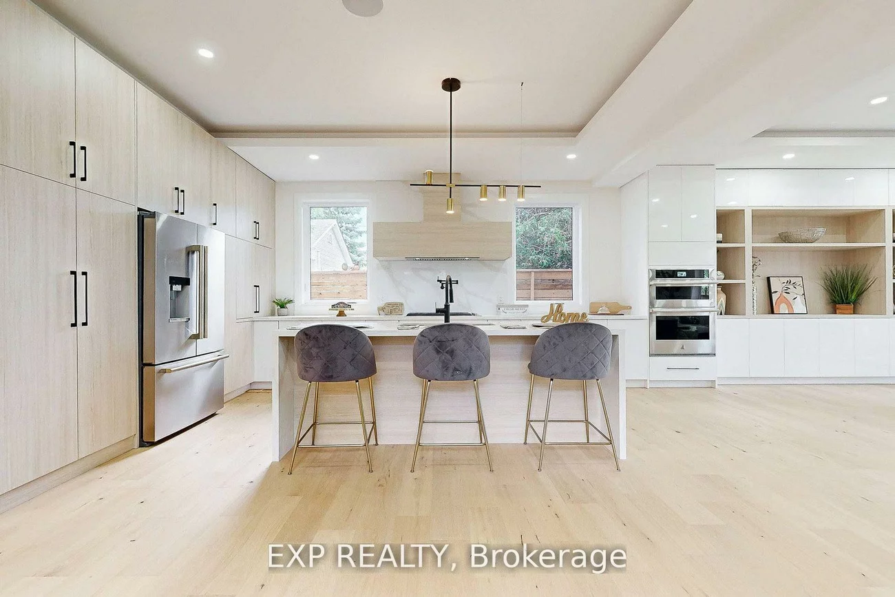 768, Montbeck, Lakeview, Mississauga