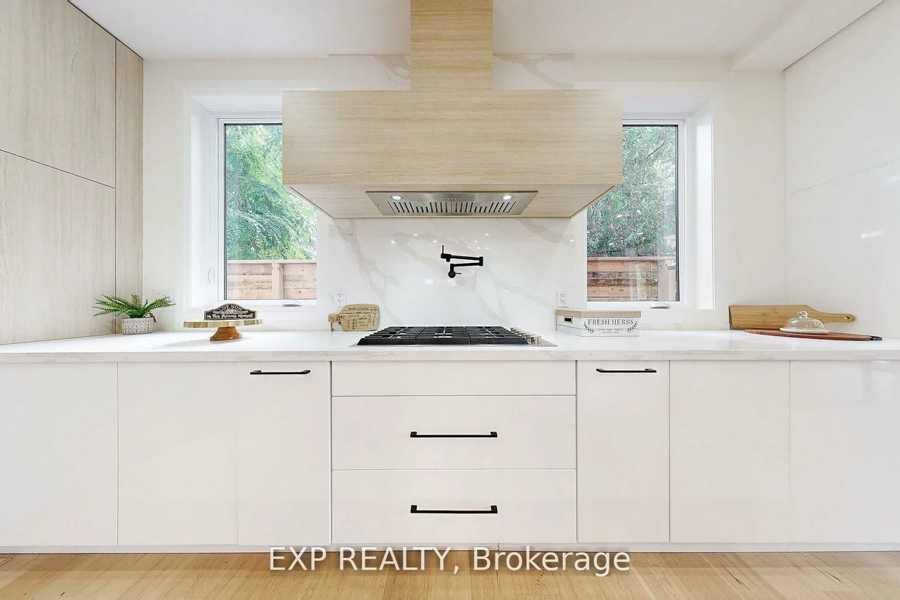 768, Montbeck, Lakeview, Mississauga