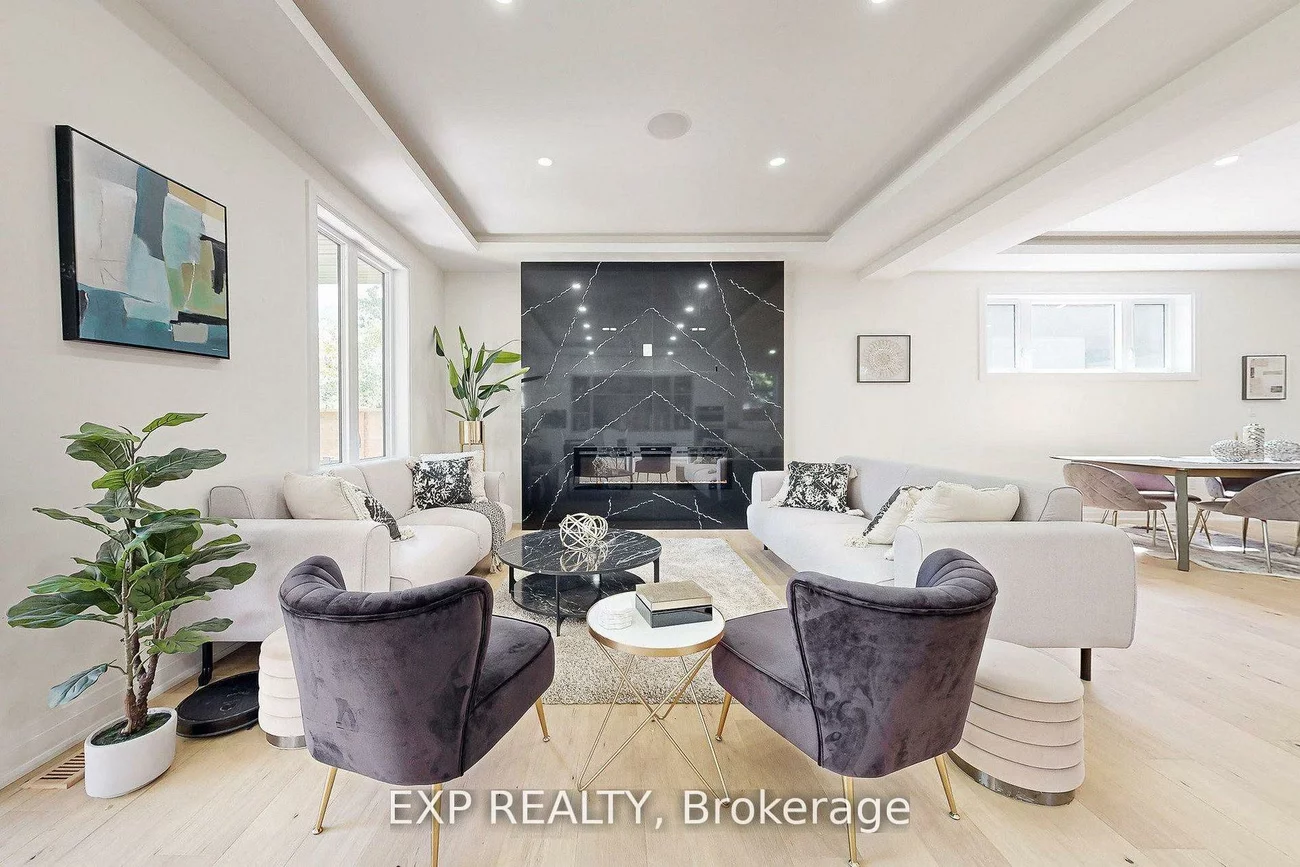 768, Montbeck, Lakeview, Mississauga