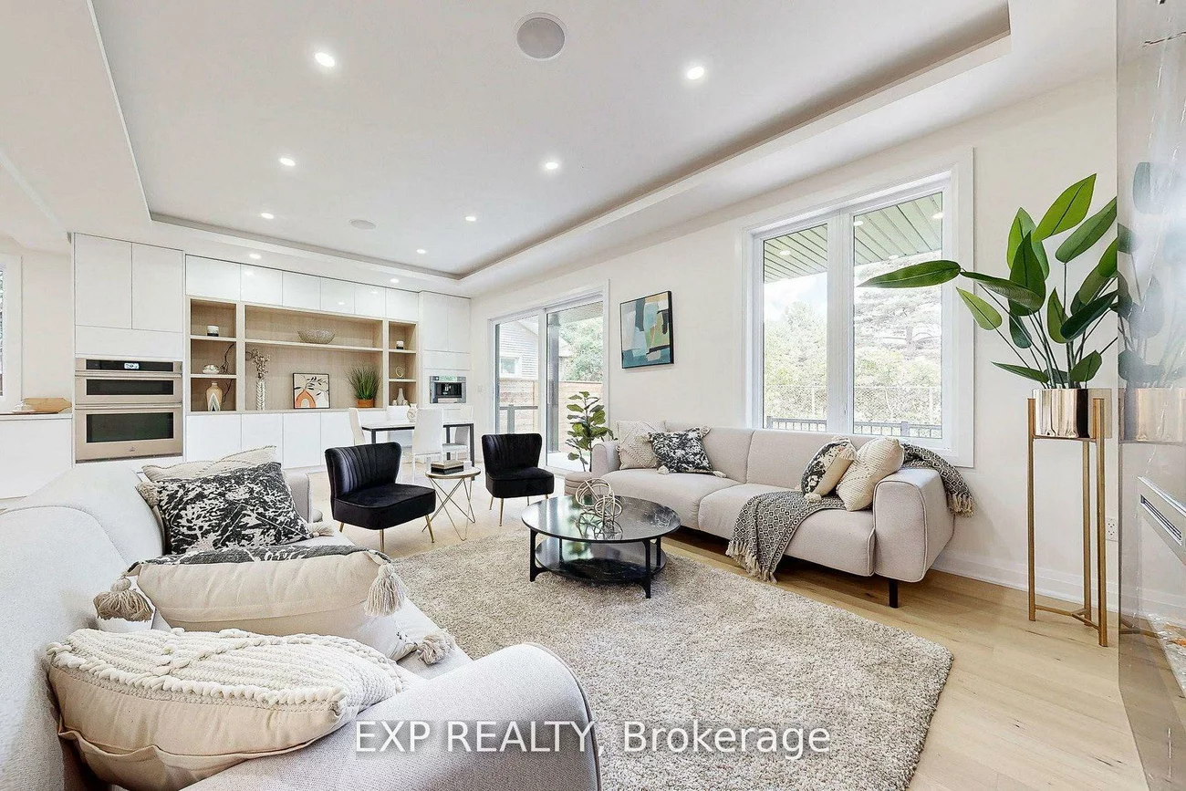 768, Montbeck, Lakeview, Mississauga