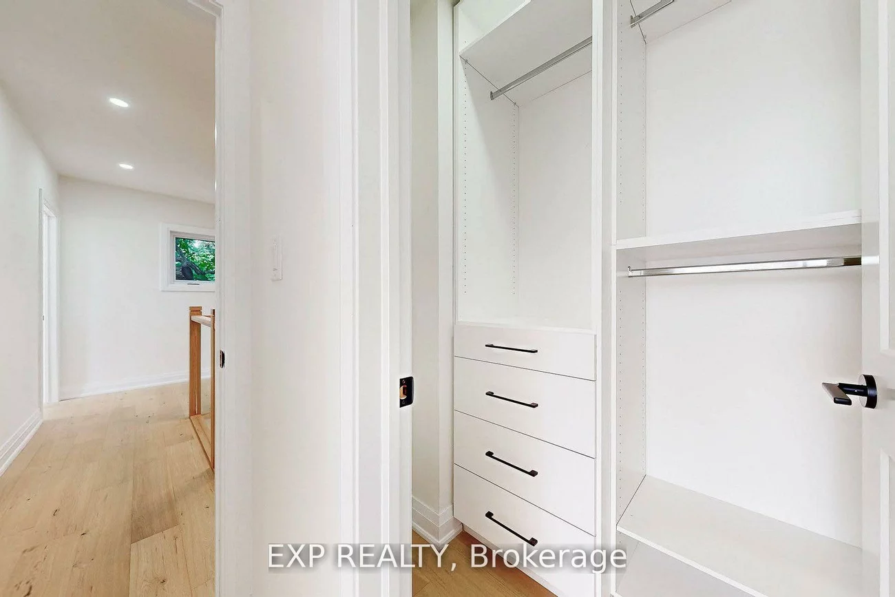 768, Montbeck, Lakeview, Mississauga