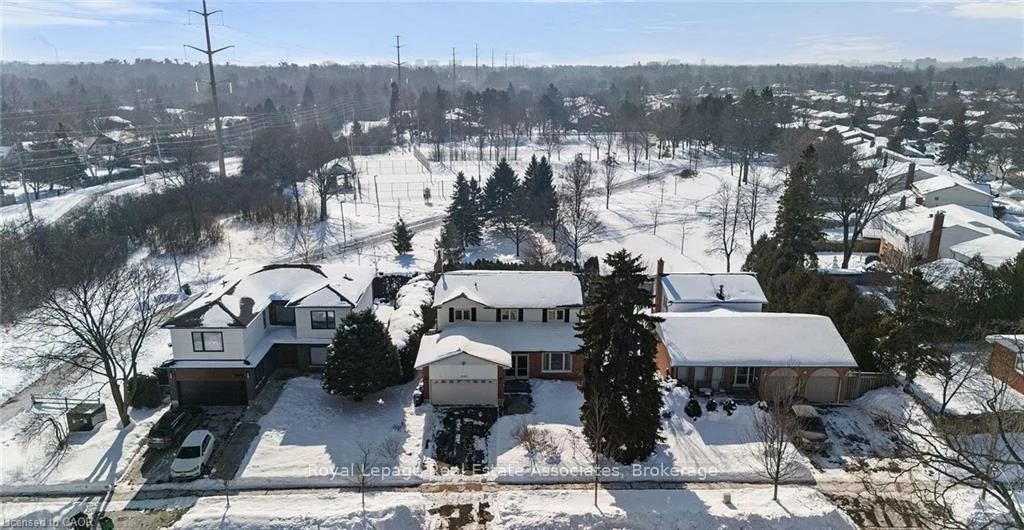 1550, Woodeden, Lorne Park, Mississauga